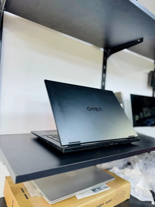 HP OMEN - I9 13900HX - RTX 4060 8G - 16G DDR5 / 1T NVME
