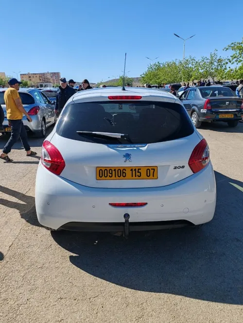 Peugeot 208 2015 Allure