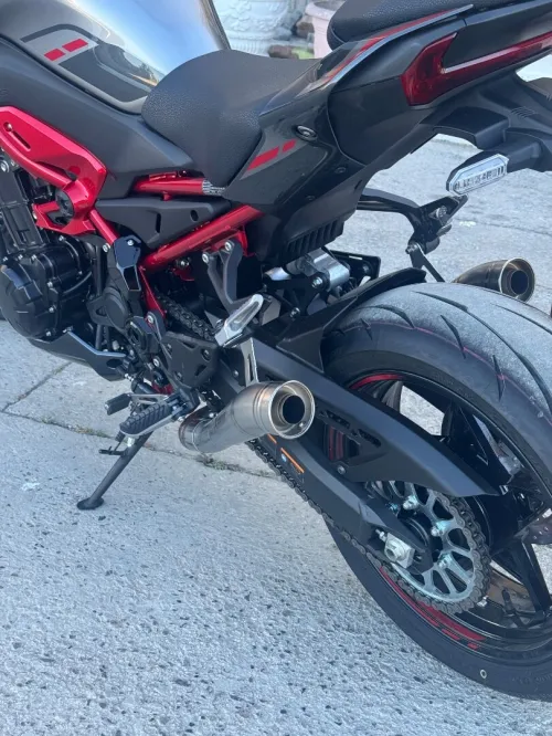 Kawazaki Z900 2025