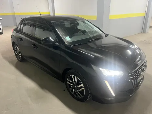 Peugeot 208 2023 Allure Pack