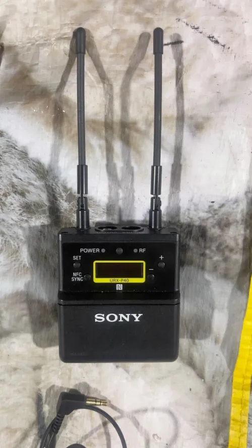 micro Hf cravate sony 