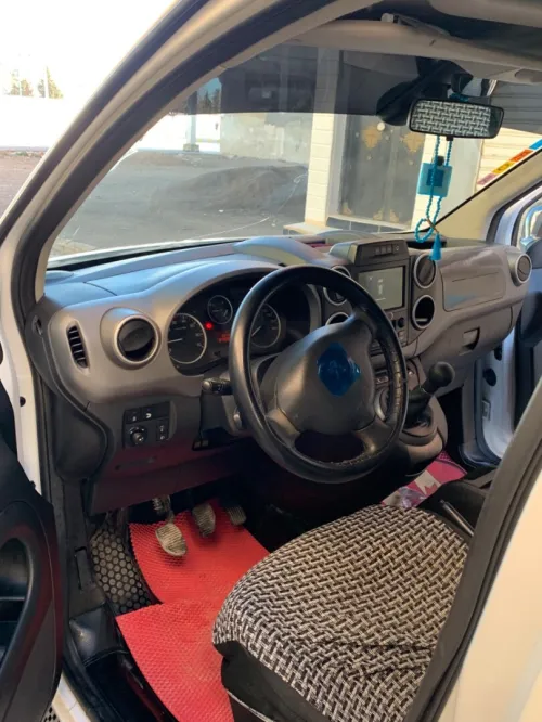 Peugeot Partner 2017 Tepee Allure 