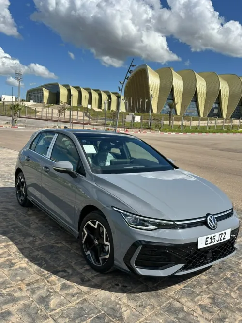 Volkswagen Golf 8 2025 R-Line