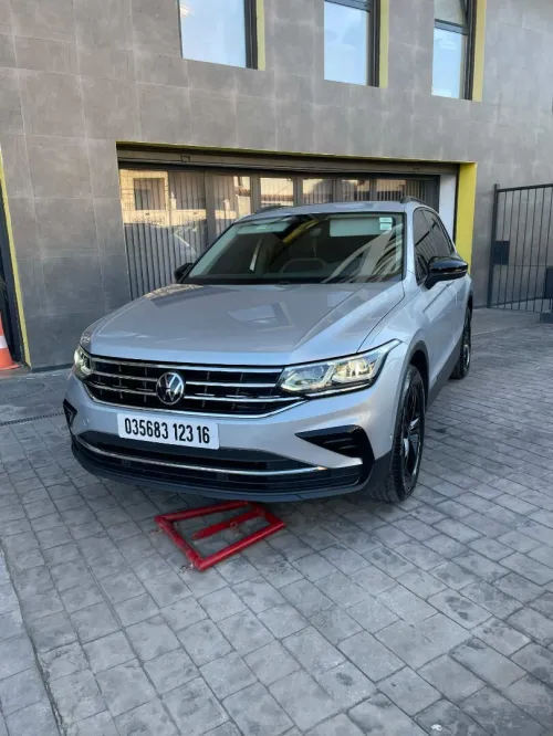 Volkswagen Tiguan 2023 Essance 1.5