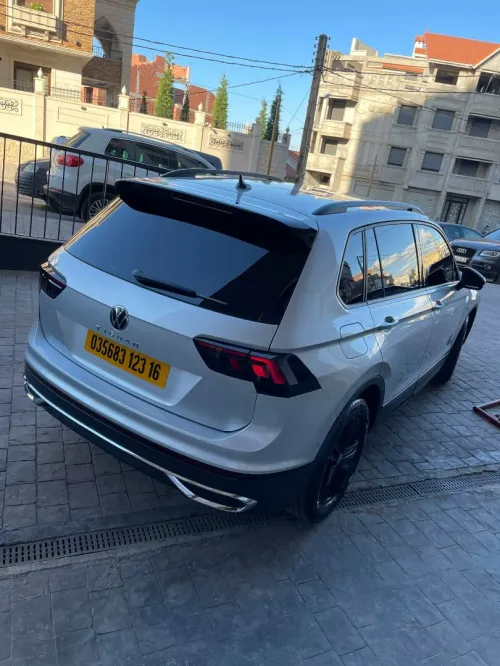 Volkswagen Tiguan 2023 Essance 1.5