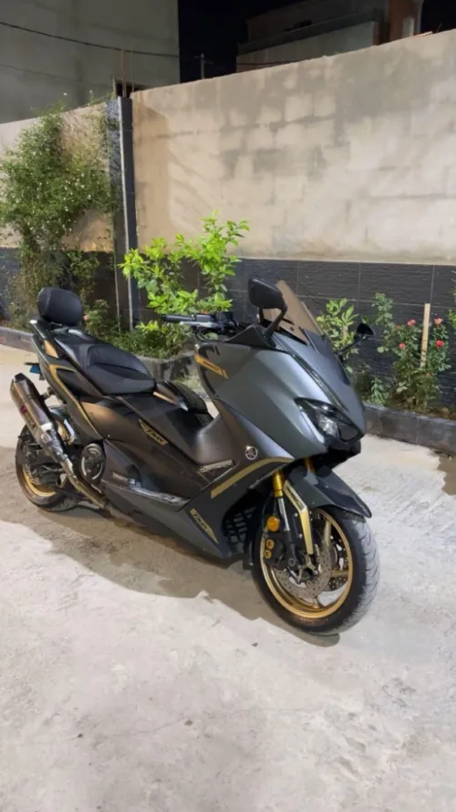 Yamaha Tmax 2021