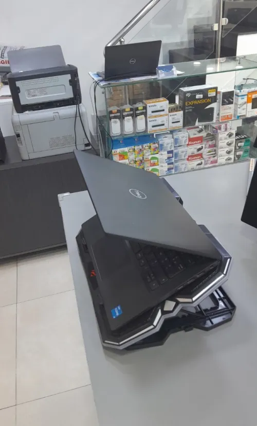 LAPTOP DELL LATITUDE 7430 I5-1245U 16G 256G SSD 14" FHD TACTILE.
