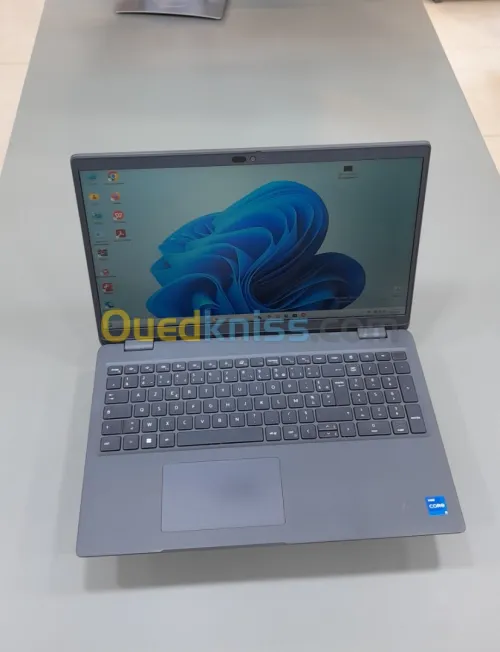 LAPTOP DELL LATITUDE 3540 I5-1335U 8G 256G SSD 15,6"