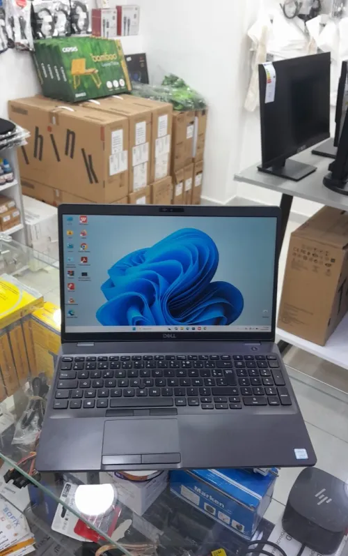 LAPTOP DELL LATITUDE 5500 i5-8265U 8G 256G SSD 15,6" FHD