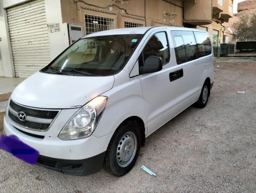 Location mini bus H1 2016