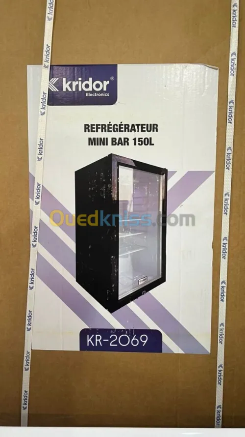 Réfrigérateur KRIDOR mini bar vitré