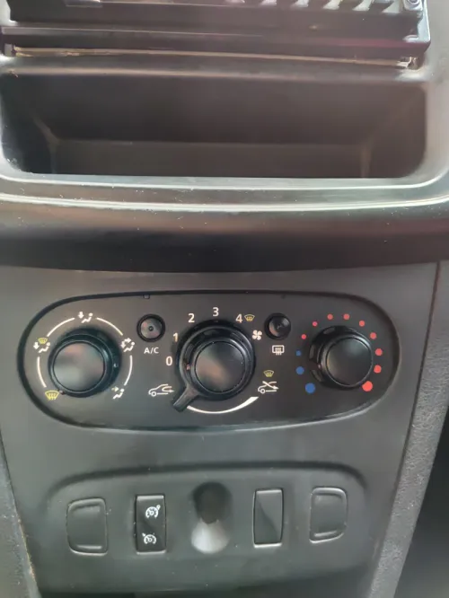 Dacia Logan 2015 Access