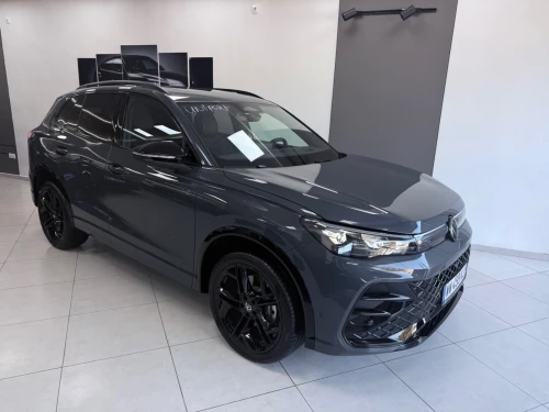 Volkswagen New Tiguan 2026 R line full black