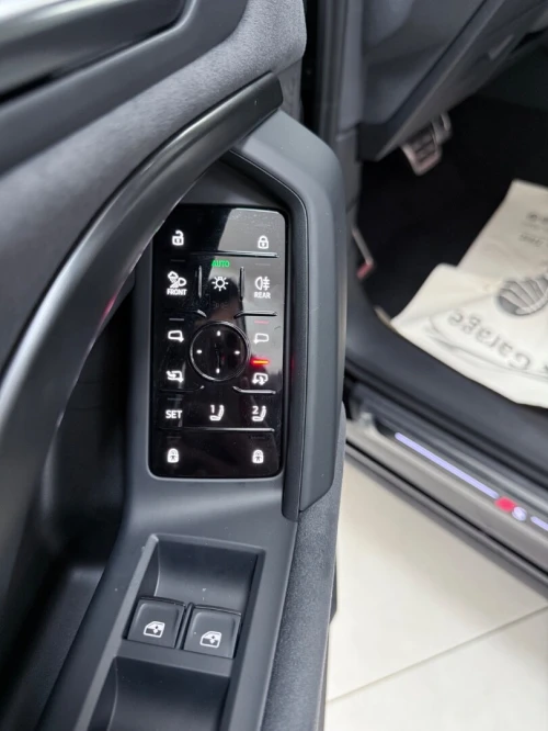 Audi Q5 2026 S line full black