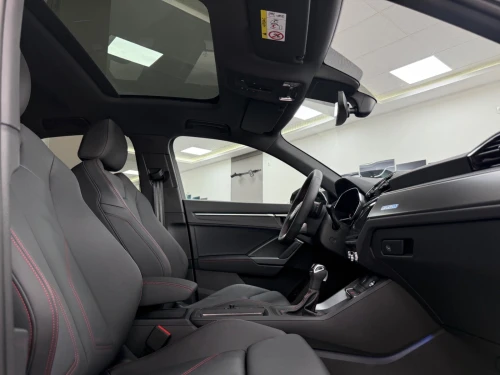 Audi Q3 2026 S line full black