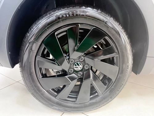 Volkswagen Tahru 2026 XR FULL BLACK TURBO