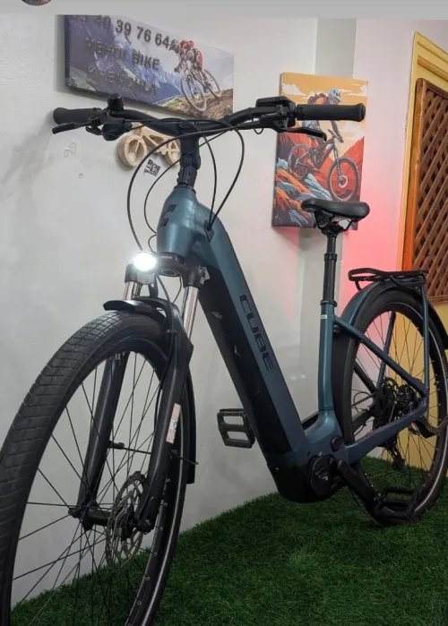 Vélo de ville Cube 2024