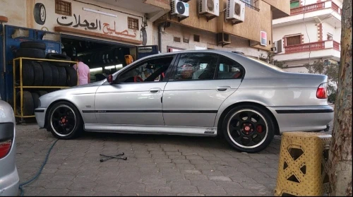 BMW Série 5 2002 V8