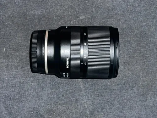 Objectif Tamron 17 28mm f/2.8 Di III RXD  Monture Sony E