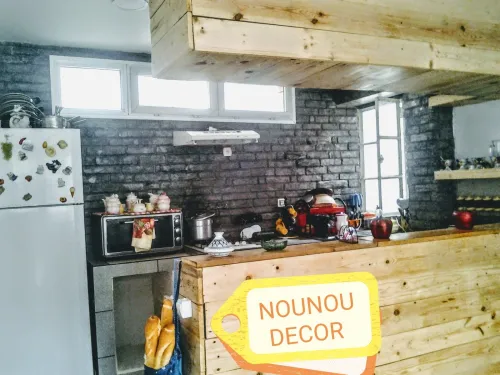 Carrleur+faïence + décoration fausse pierre 