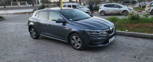 Renault Megane 4  2022 Itens