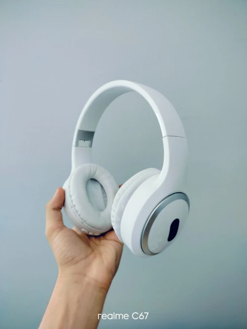 Headphones 