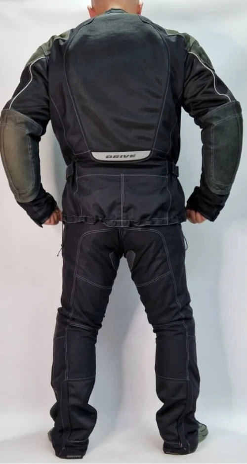 Tenue de Moto professionnel aves les Protéges 