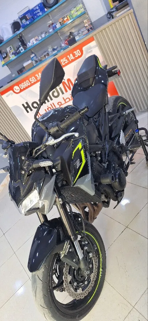 Kawazaki Z900 2025