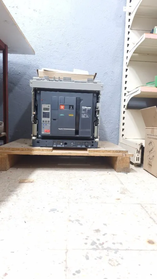 Disjoncteur siemens 1000A /schneider 800A