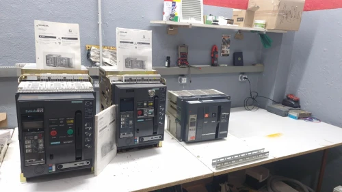 Disjoncteur siemens 1000A /schneider 800A