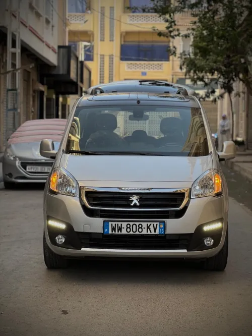 Peugeot Partner 2016 Tepee Allure 