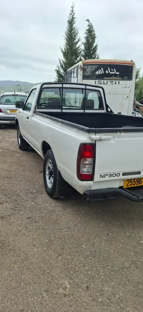 Nissan Pickup 2011 Pickup