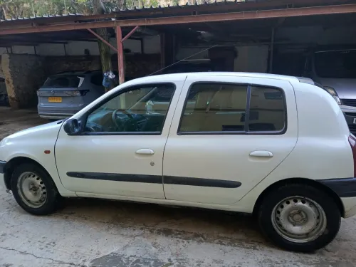 Renault Clio 2 2000 Chipi