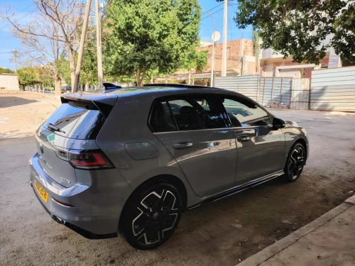 Volkswagen Golf 8 2025 R-Line