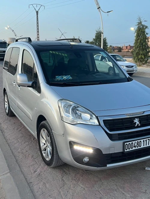 Peugeot Partner 2017 Tepee Allure 