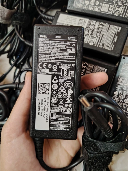 VENTE CHARGEUR DELL FICHE XPS 65W 3.34A 4.5MM 3.0MM ORIGINALE CHARGER LAPTOP GROS DÉTAILS LIVRAISON 69WILAYAS بيع شارجور دال أوريجينال 65واط شاحن أصلي لحاسوب محمول جملة وتجزئة توصيل متوفر ل69ولاية