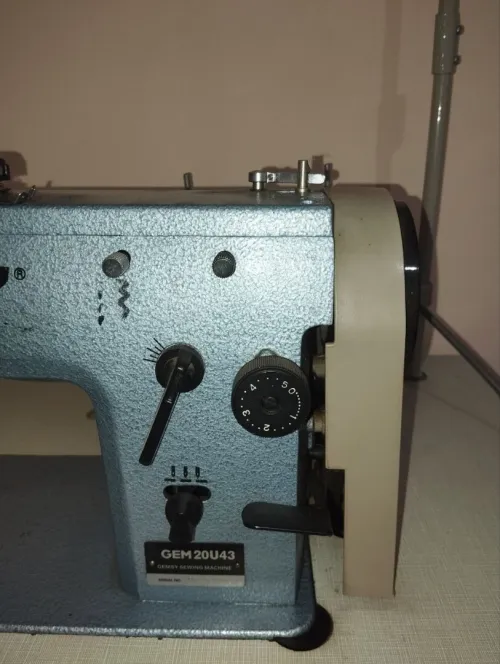 Machine a coudre industrielle Gemsy
