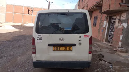 HIACE TOYOTA HIACE 2015
