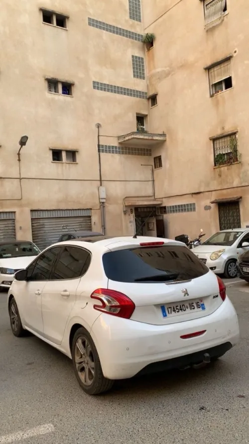 Peugeot 208 2015 208