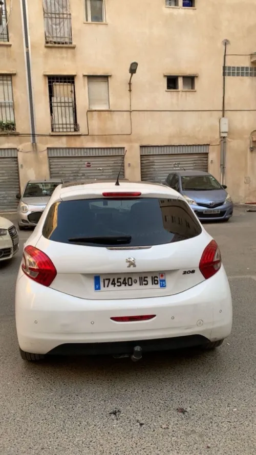 Peugeot 208 2015 208