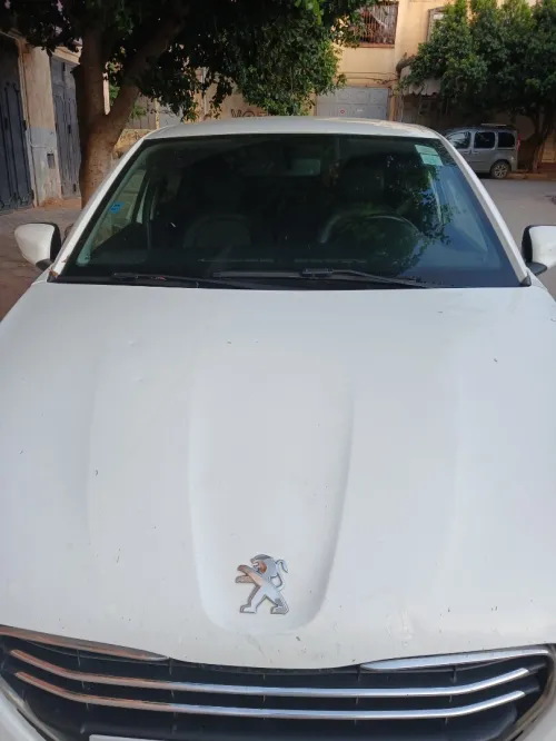 Peugeot 301 2015 pack luxe 
