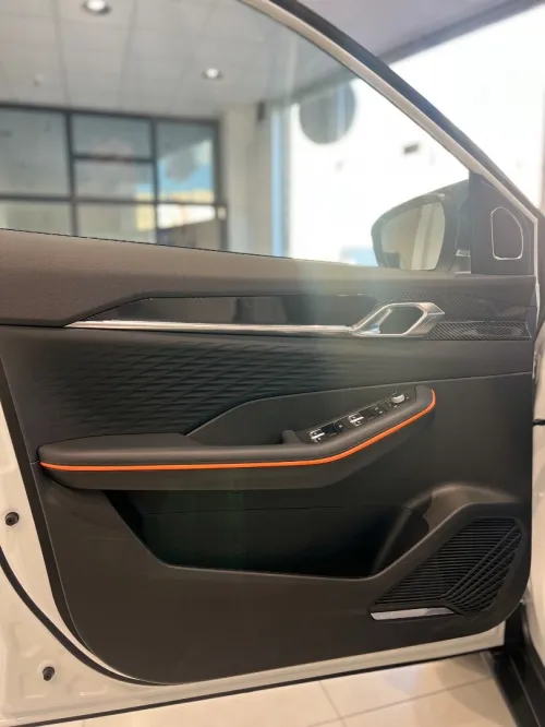 Geely Coolray 2026 battel