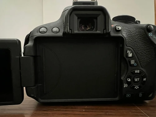 APPAREIL PHOT EOS 700