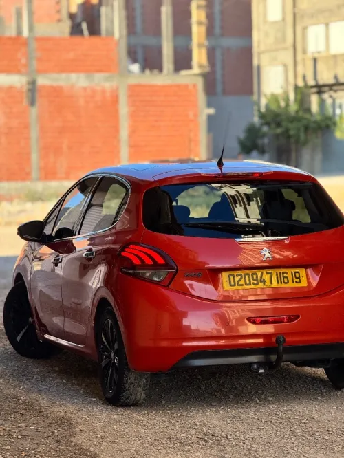 Peugeot 208 2016 Allure Facelift