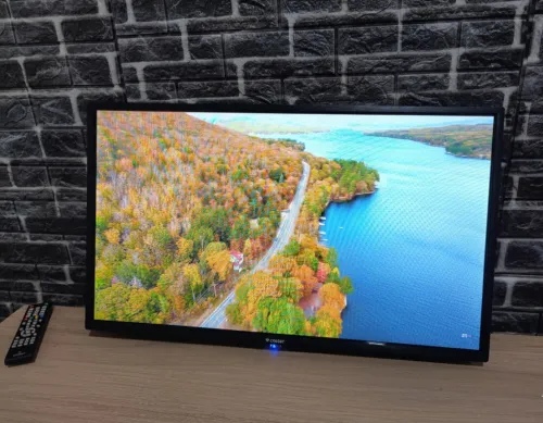 .Téléviseur Cristor 32p + support + démo