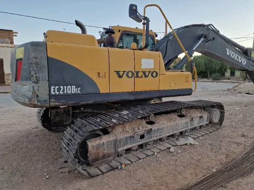 Pelle hydraulique volvo 210
