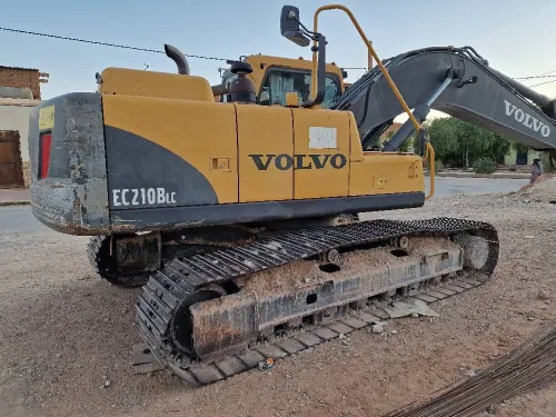 Pelle hydraulique volvo 210
