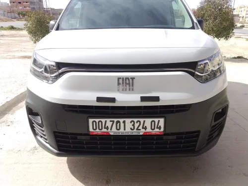 Fiat Doblo 2024 2 place
