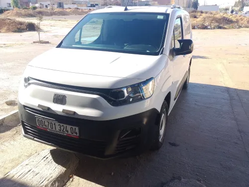 Fiat Doblo 2024 2 place