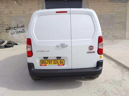 Fiat Doblo 2024 2 place
